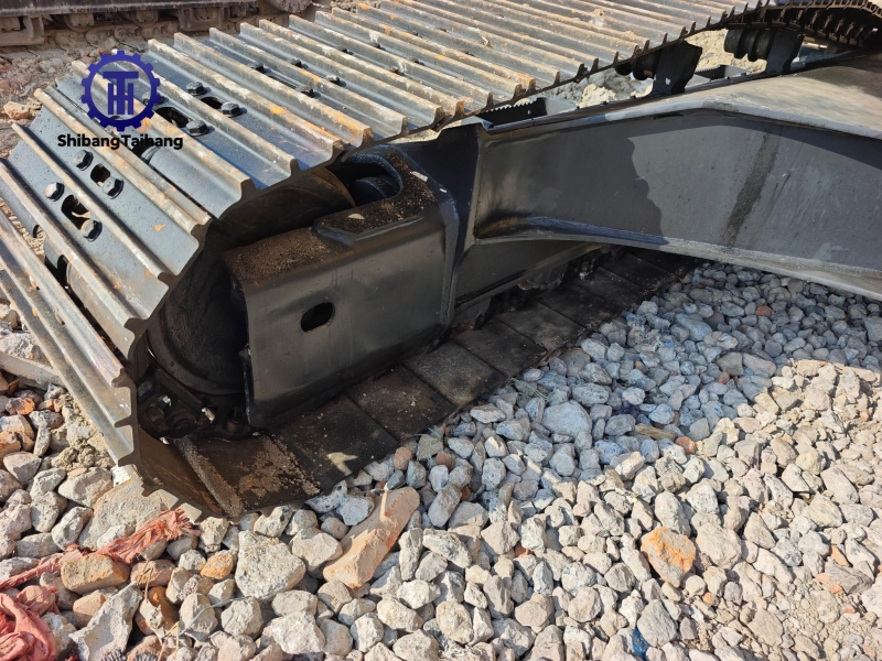 Komatsu PC220 d'occasion à vendre 2