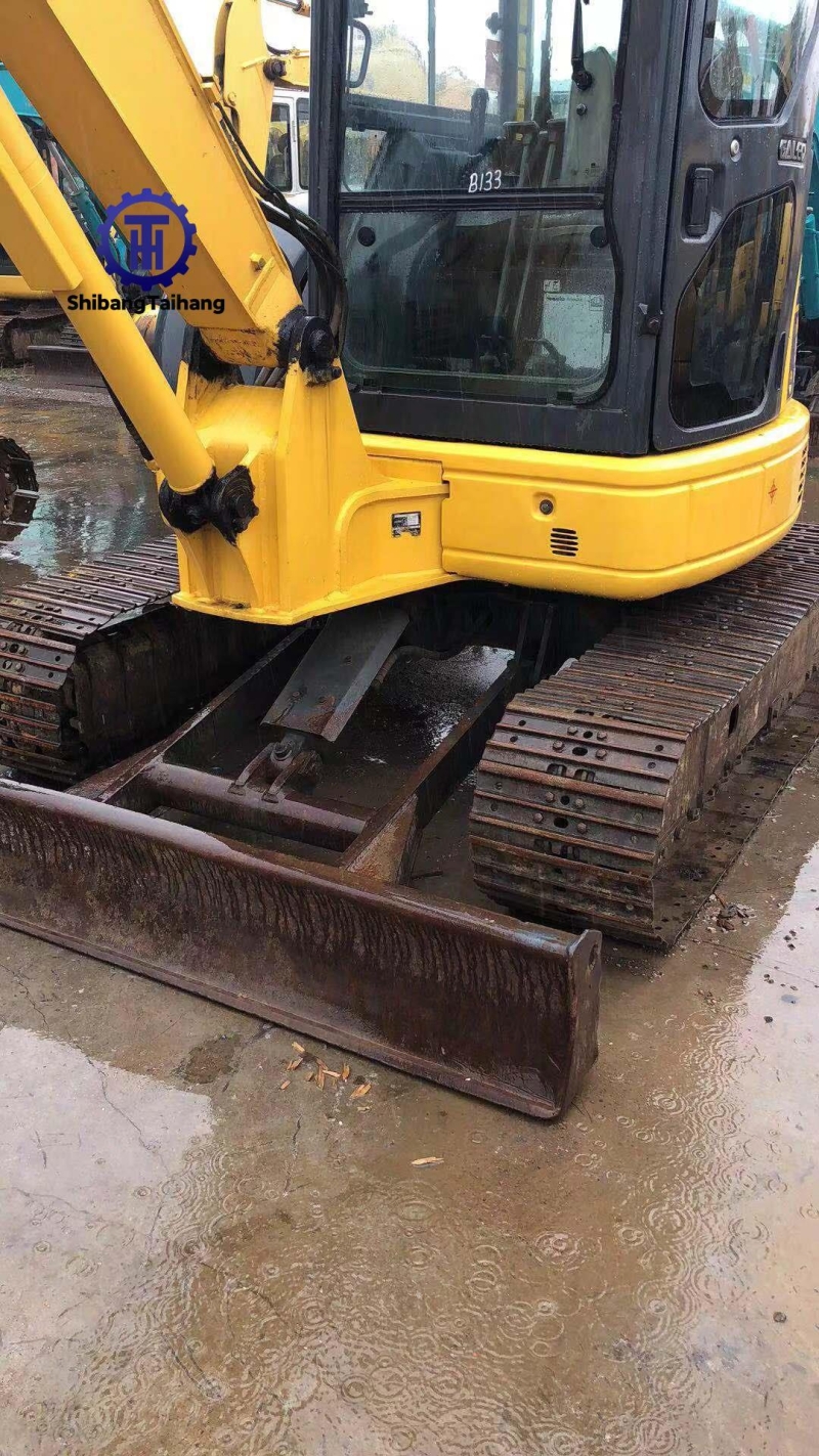 Excavadora Komatsu PC55 usado en venta 