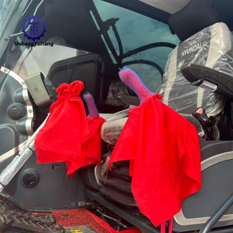 Excavadora Hyundai 220 usado en venta 2