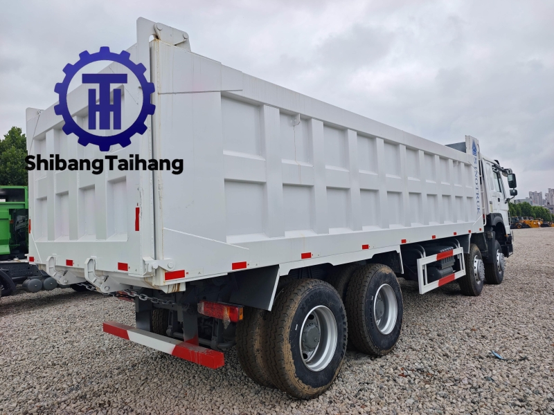 Camion benne Howo 400 8×4 d'occasion 2