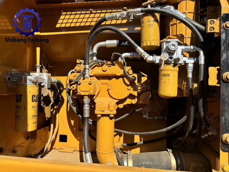 Excavatrice Caterpillar 325 d'occasion à vendre