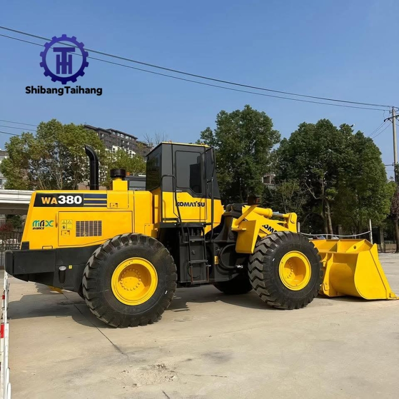 Cargador Komatsu 380 usado en venta 