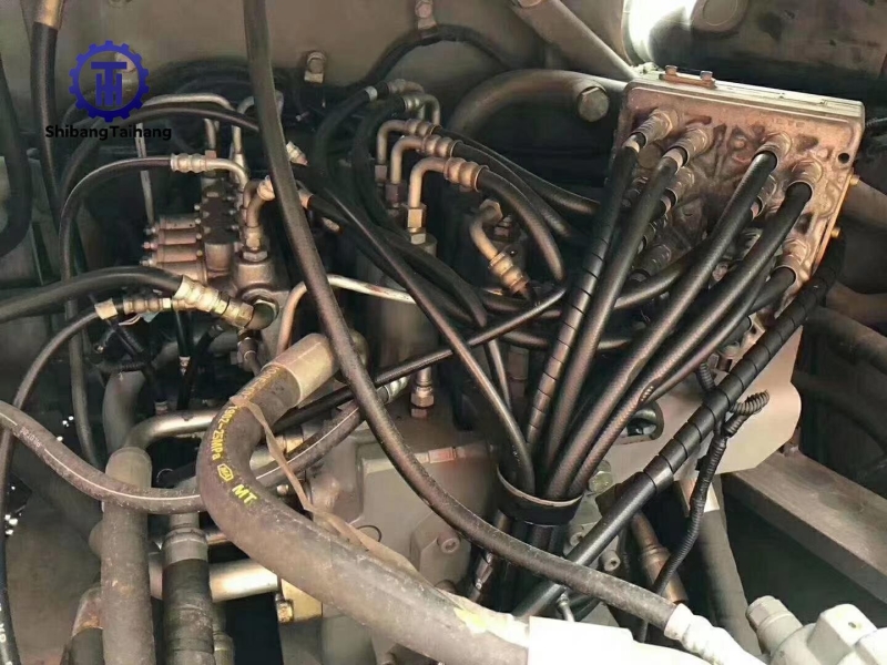 Продается б/у HItachi ZX240