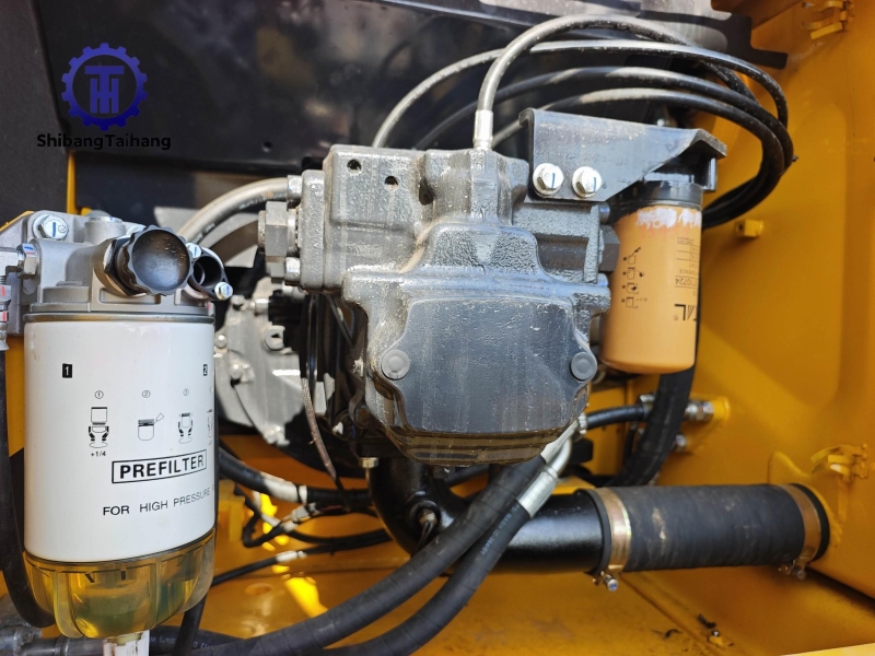 Продается б/у Komatsu 240.