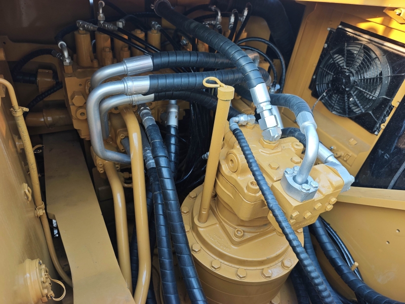 للبيع كاتربيلر 324 مستعمل