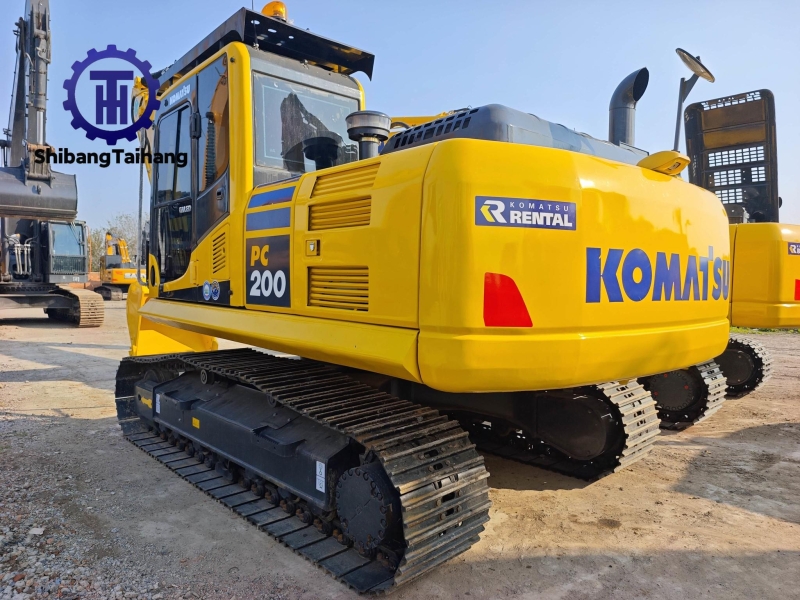 Продается б/у Komatsu 200