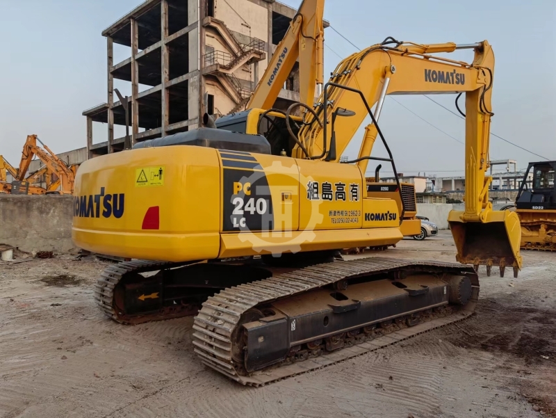 Used Komatsu PC240 for sale 2