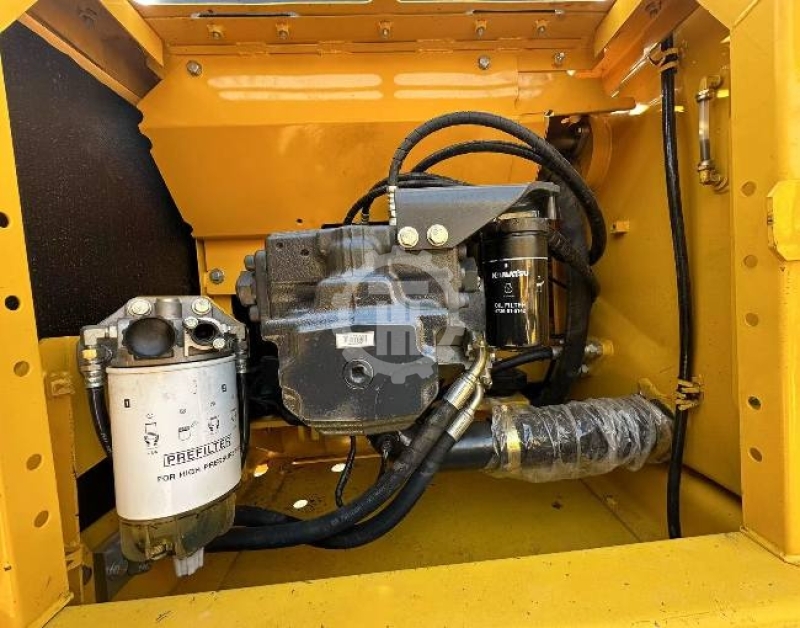 Used Komatsu PC200 for sale 3