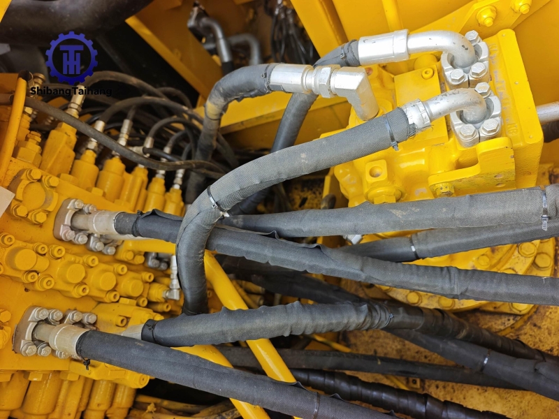 Komatsu PC200 d'occasion à vendre 2