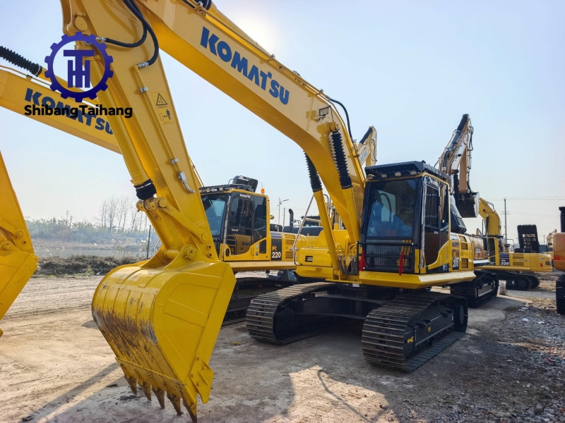 Excavadora Komatsu PC200 de segunda mano en venta