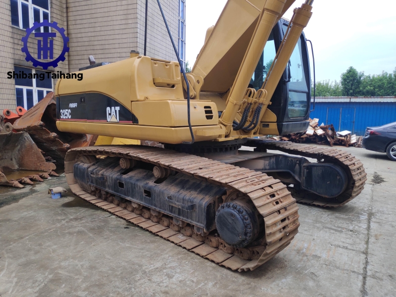 Excavadora Caterpillar 325C Usada en Venta