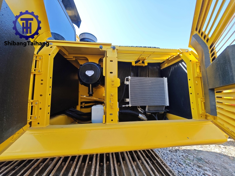 Продается б/у Komatsu 200.