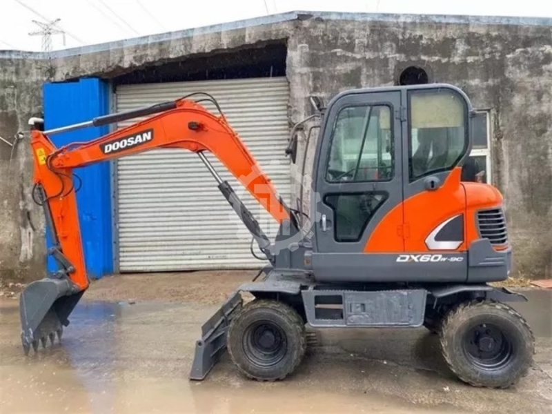 Used Doosan DX60W for sale 2