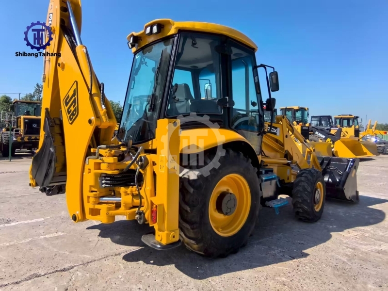 Used JCB 3CX backhoe loader for sale