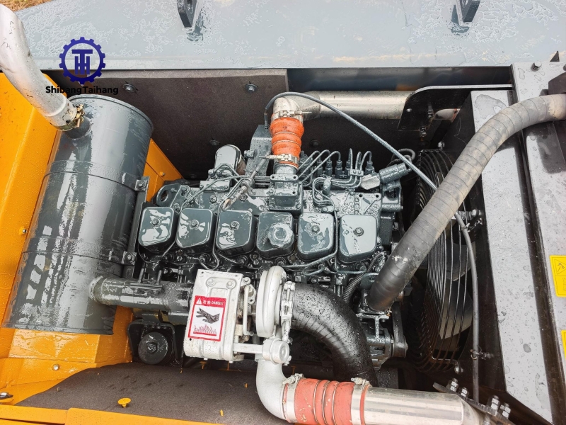 Excavadora Hyundai 220 usado en venta