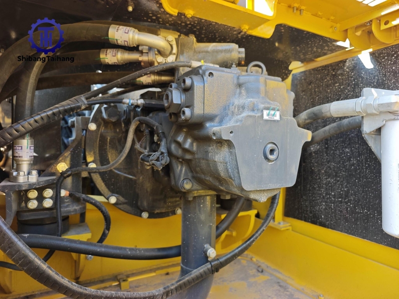 Продается б/у Komatsu 300