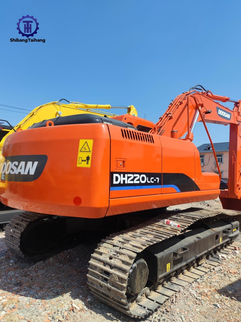 Doosan DH220 d'occasion à vendre