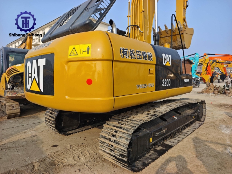 Excavadora Caterpillar 320D Usada en Venta