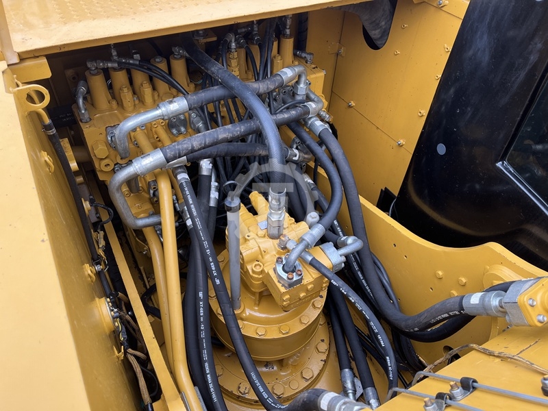 Used Caterpillar 320D for sale 2