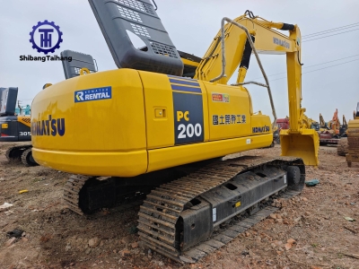 Komatsu PC200 d'occasion à vendre 2