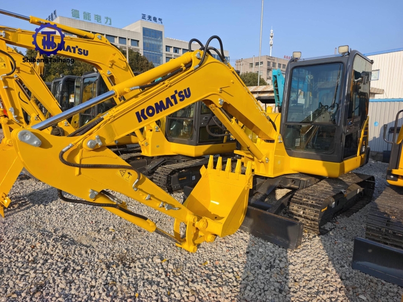 Komatsu PC56 d'occasion à vendre 3