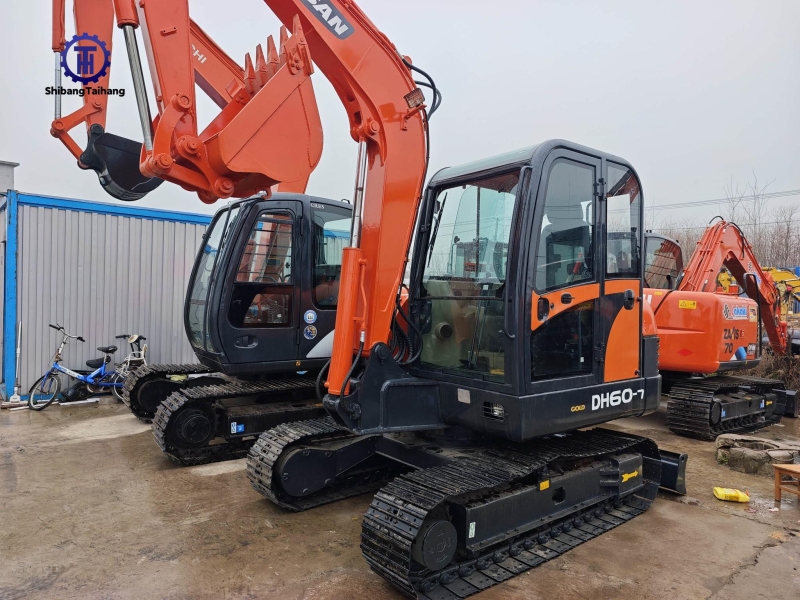 Excavadora Doosan DH60 Usada en venta 2