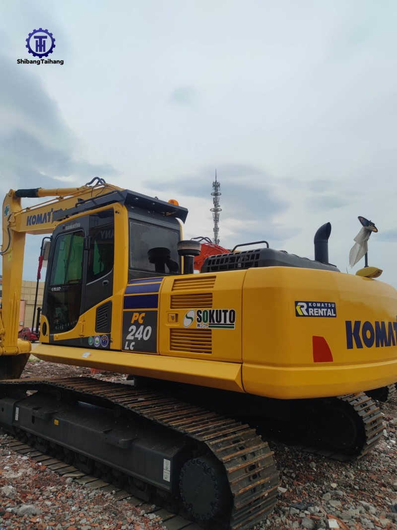 Excavadora Komatsu PC240 usado en venta