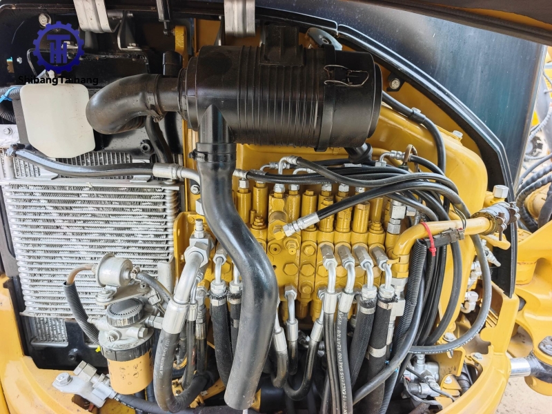 Продается б/у Caterpillar 303 