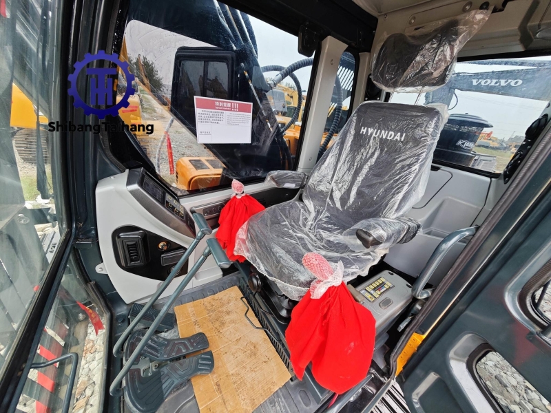Excavadora Hyundai 220 usado en venta 3