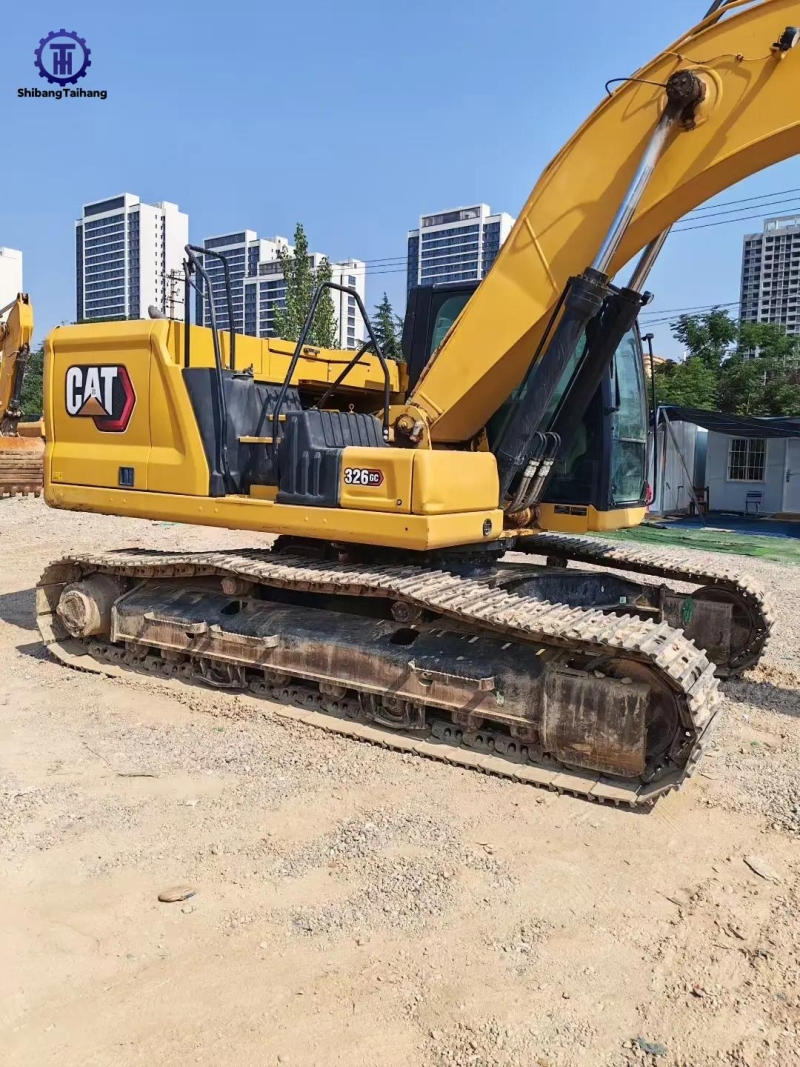 Продается б/у Caterpillar 326GC