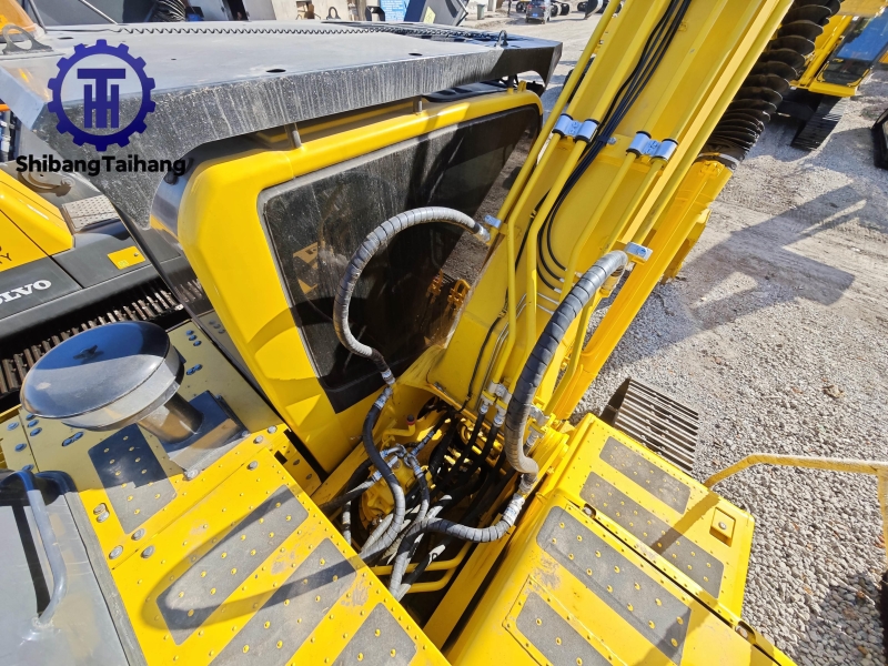 Excavadora Komatsu PC200 usado en venta 4
