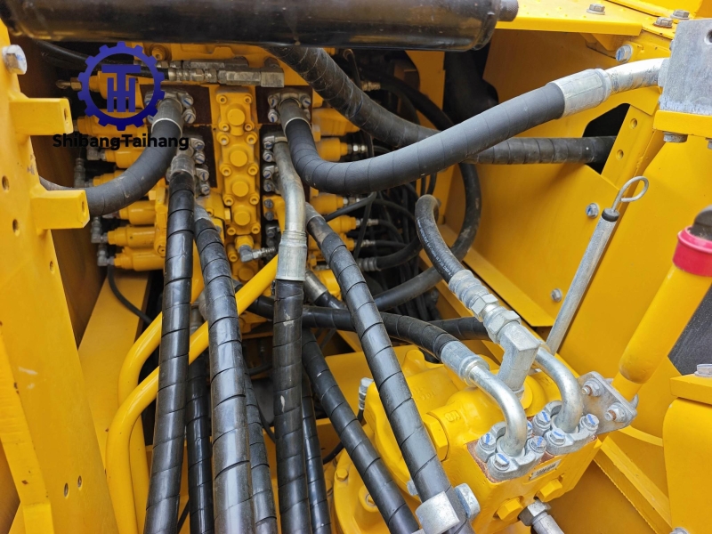 Excavadora Komatsu PC210 usado en venta 