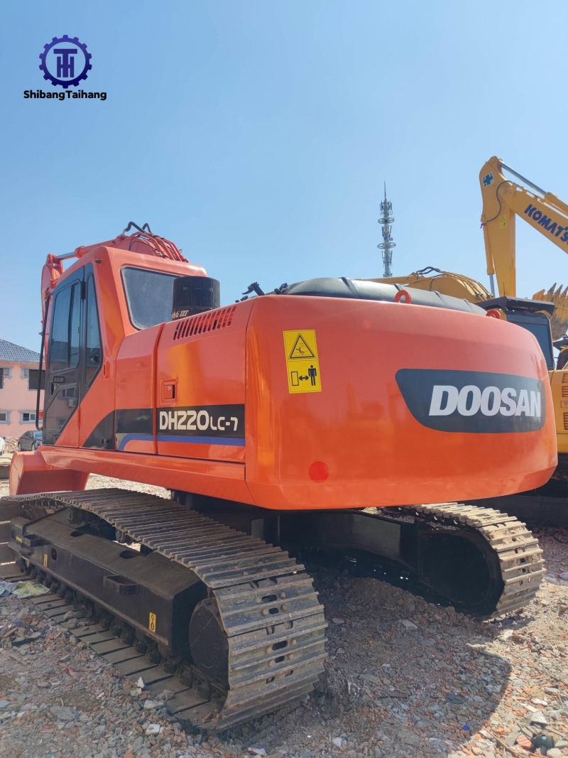 Doosan DH220 d'occasion à vendre