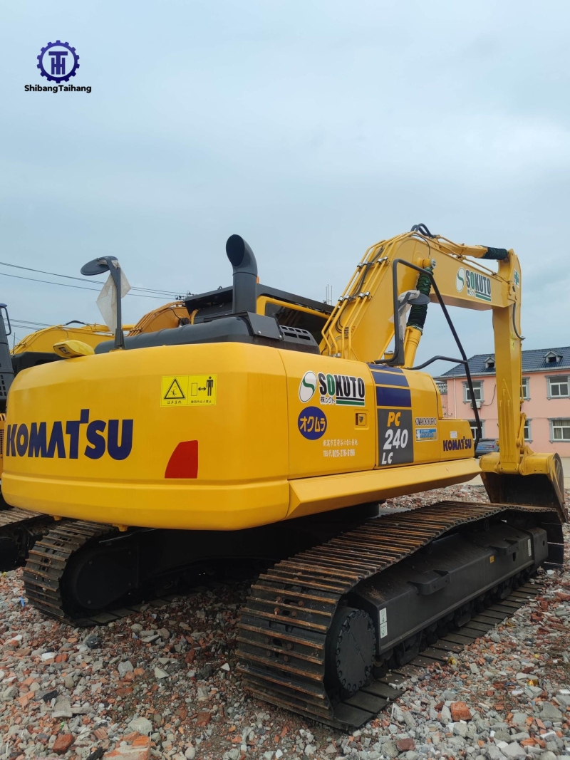 Excavadora Komatsu PC240 usado en venta