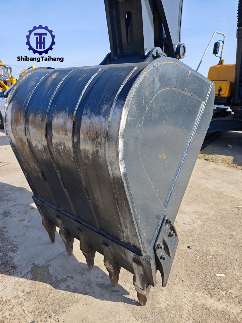 Excavadora Hyundai 225 usado en venta 