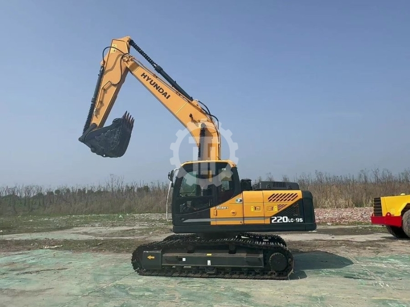 Used Hyundai R220 for sale