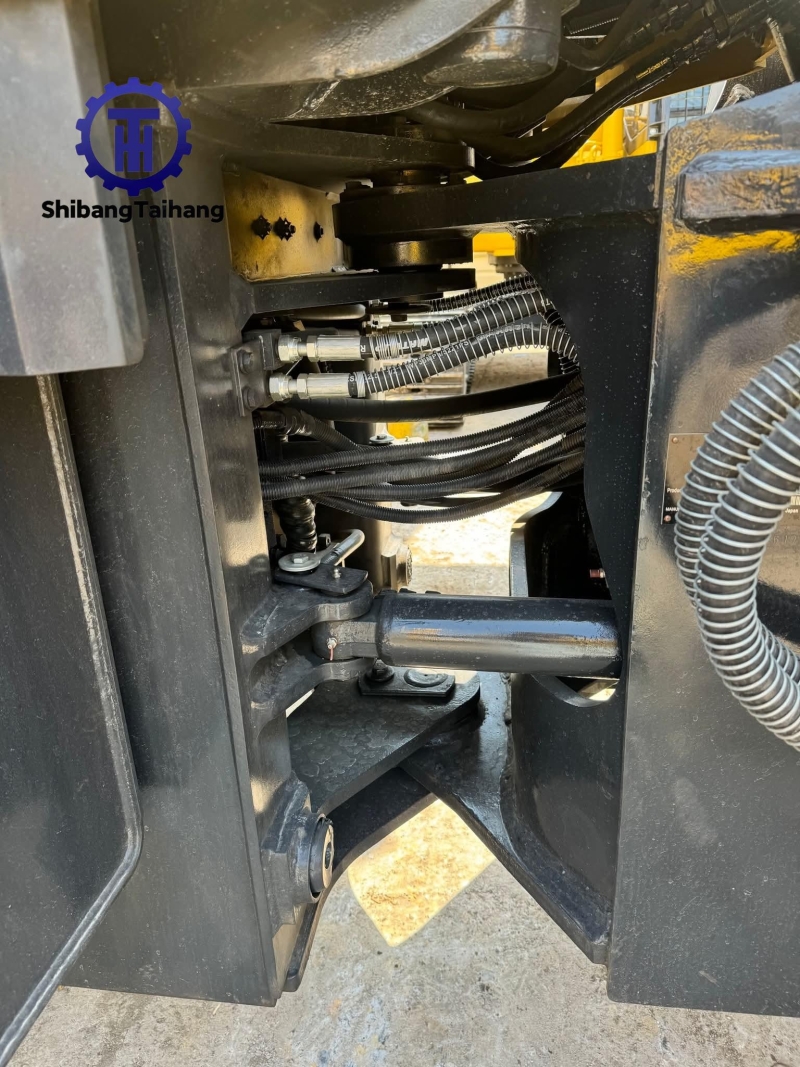 للبيع Komatsu 320 مستعمل