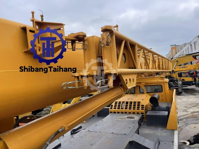 XCMG 80 Ton Truck-mounted Crane