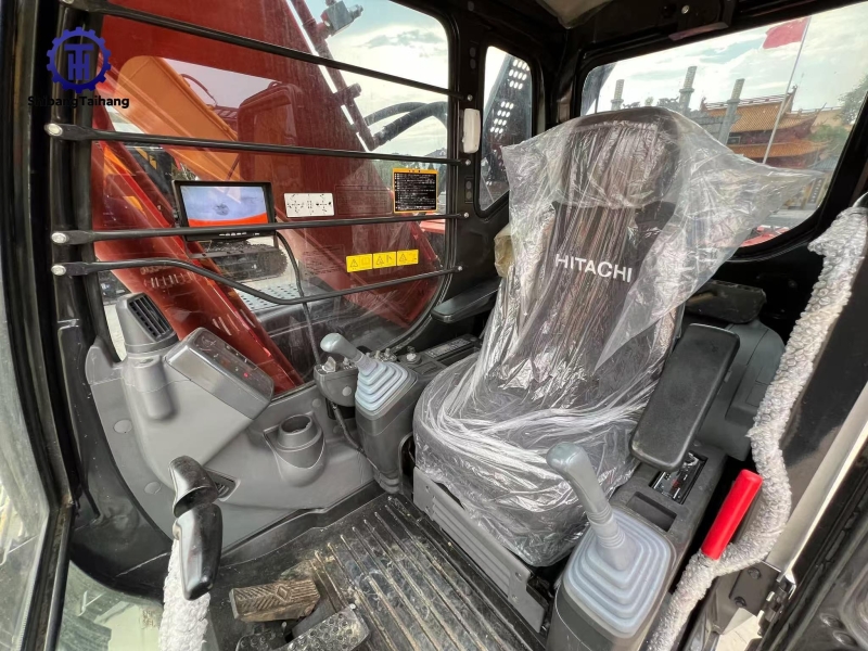 Excavadora Hitachi ZX210 de segunda mano en venta