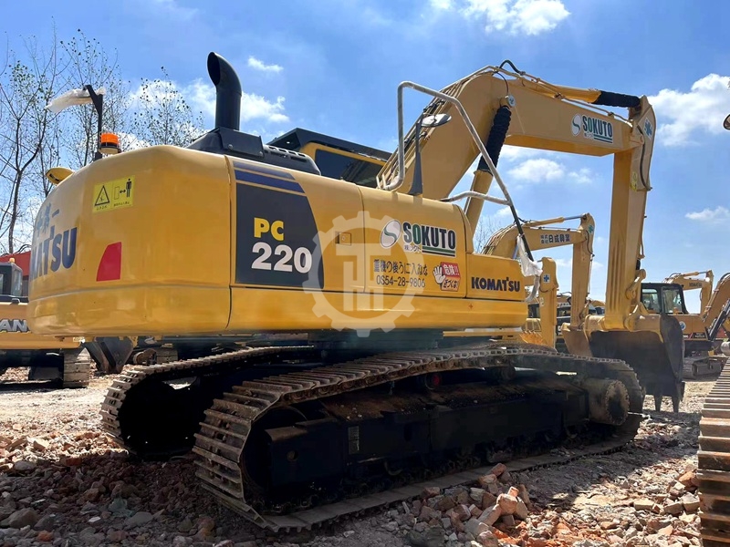 Used Komatsu PC220 for sale 5