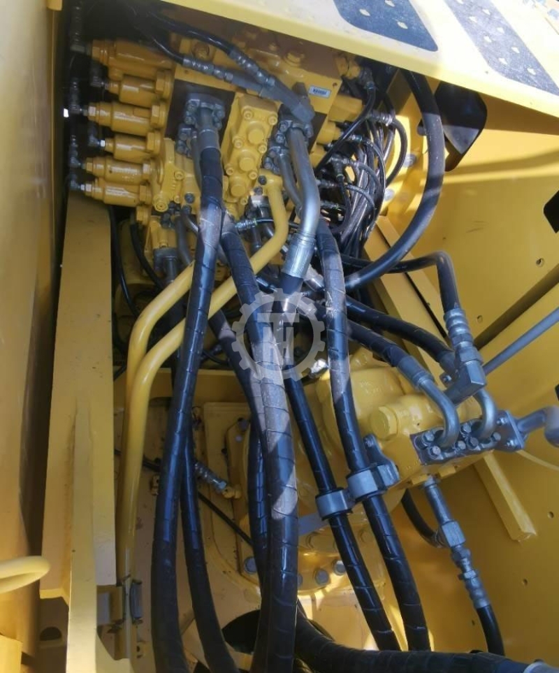 Used Komatsu PC200 for sale 4