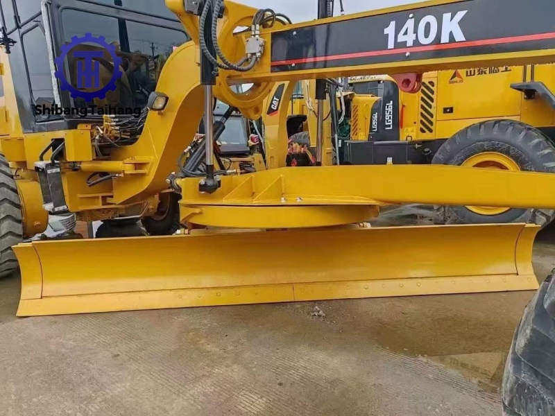 Motoniveladora Caterpillar 140K usada en venta