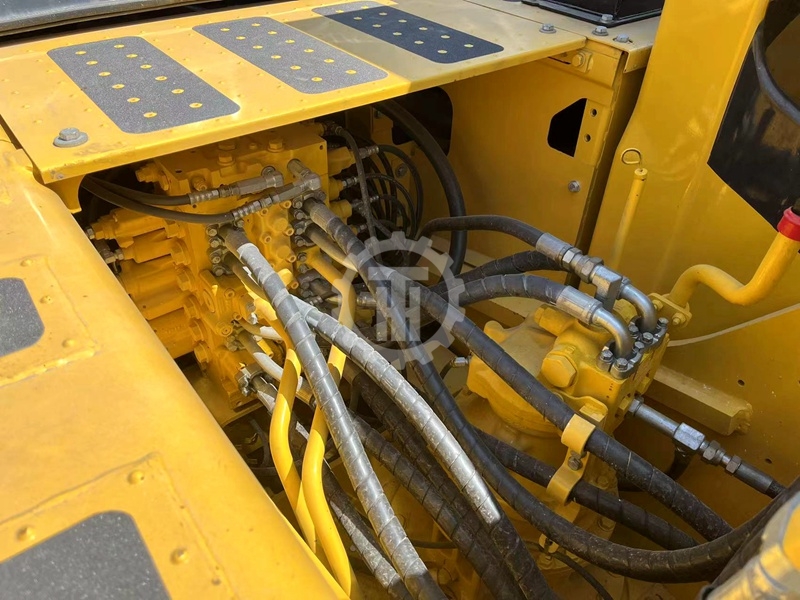 Used Komatsu PC220 for sale 5