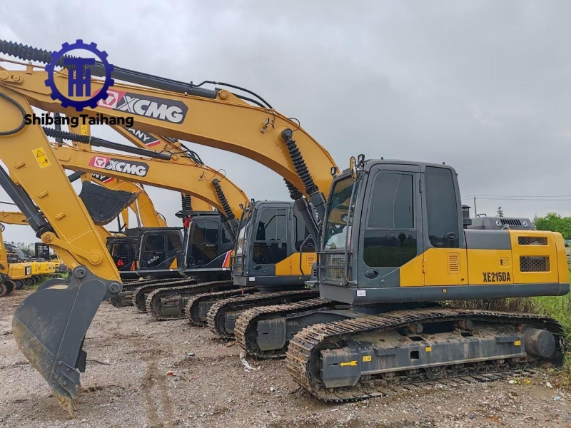 Excavadora XCMG 215 usado en venta 