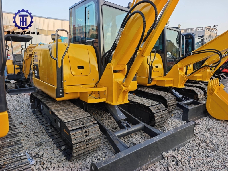 Продается б/у Komatsu 56 .