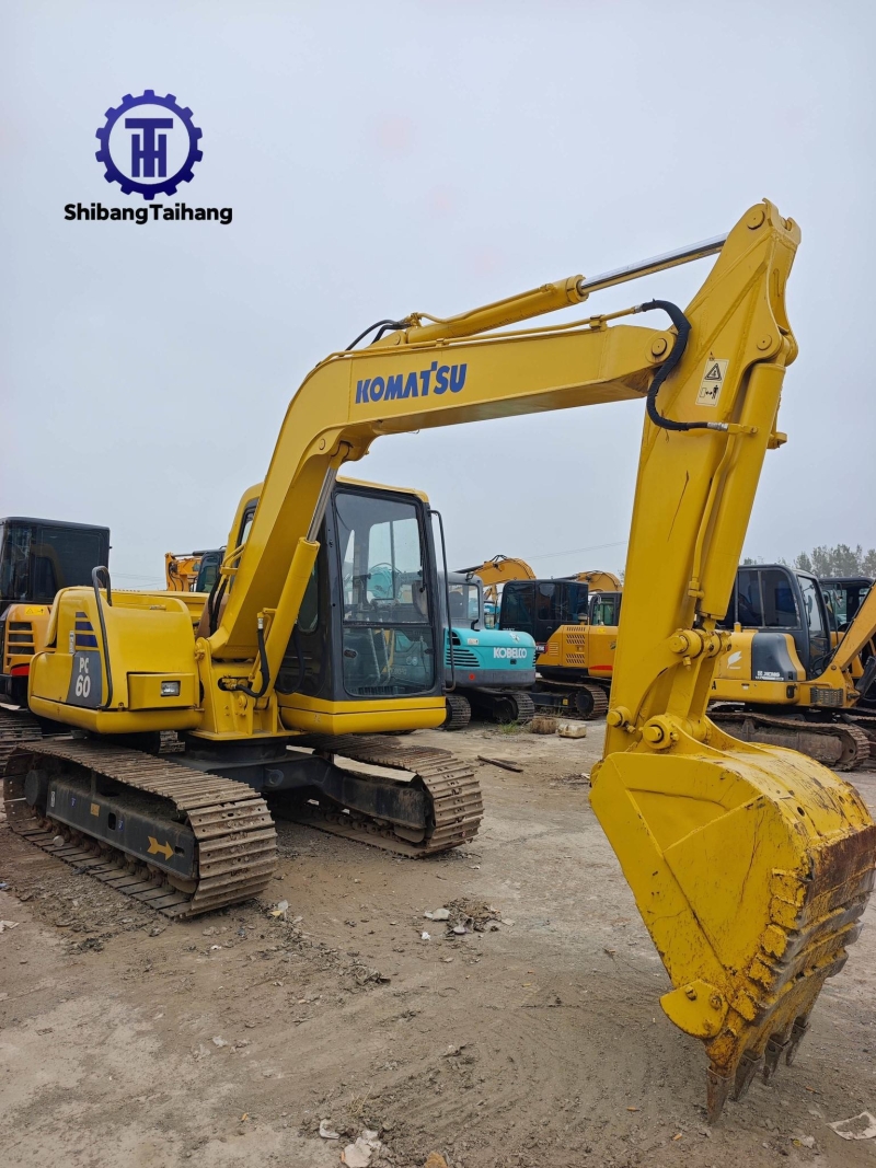 للبيع حفار كوماتسو PC60 مستعمل
