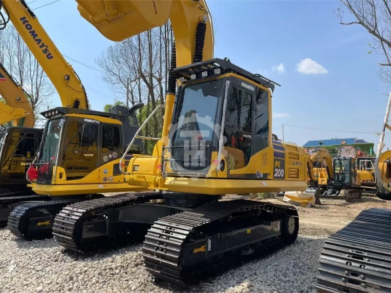 Used Komatsu PC200 for sale 5