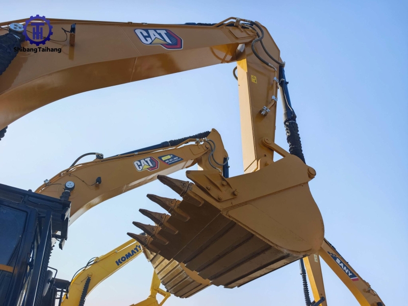 Caterpillar 323GC d'occasion à vendre 