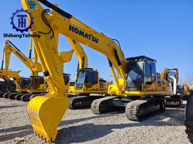 Продается б/у Komatsu 200.