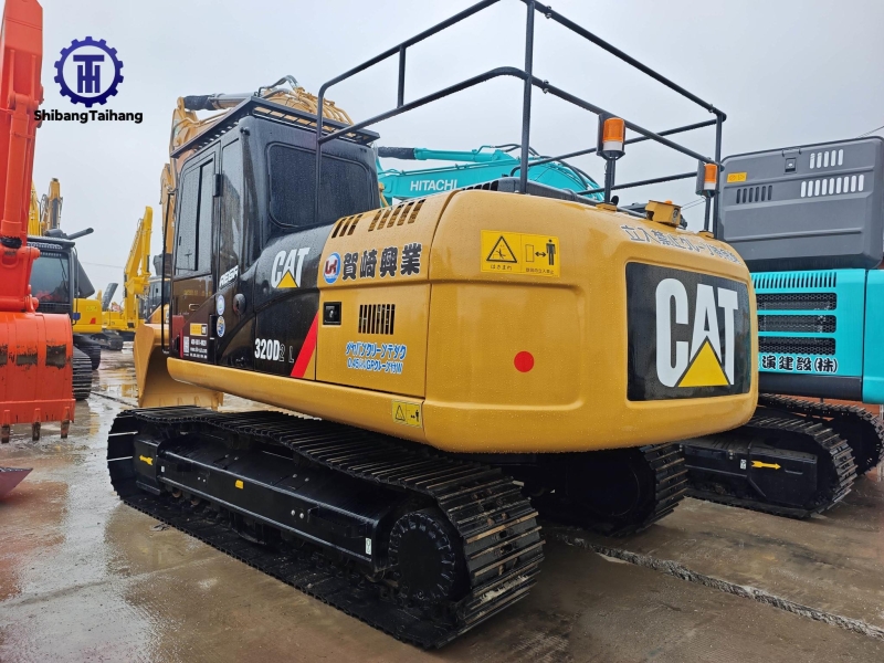 Excavadora Caterpillar 320D2L Usada en Venta 2